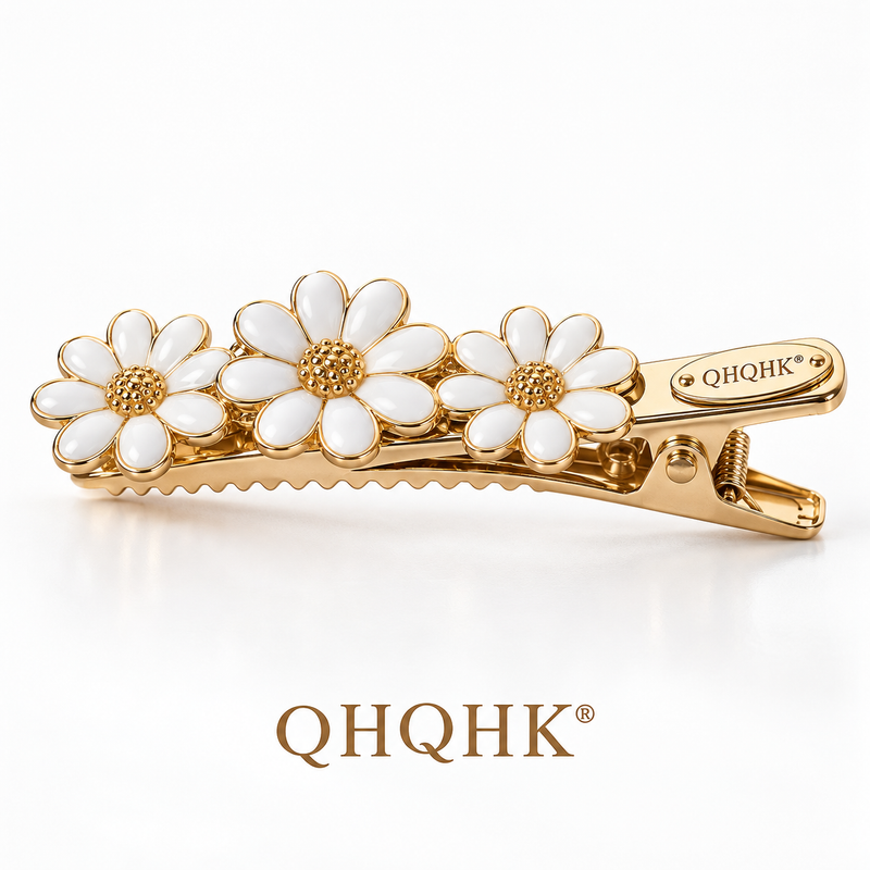 QHQHK® Daisy Enamel Hair Clip in White - Side and closure view