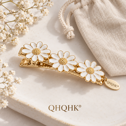 QHQHK® Daisy Enamel Hair Clip in White - Styled flat lay